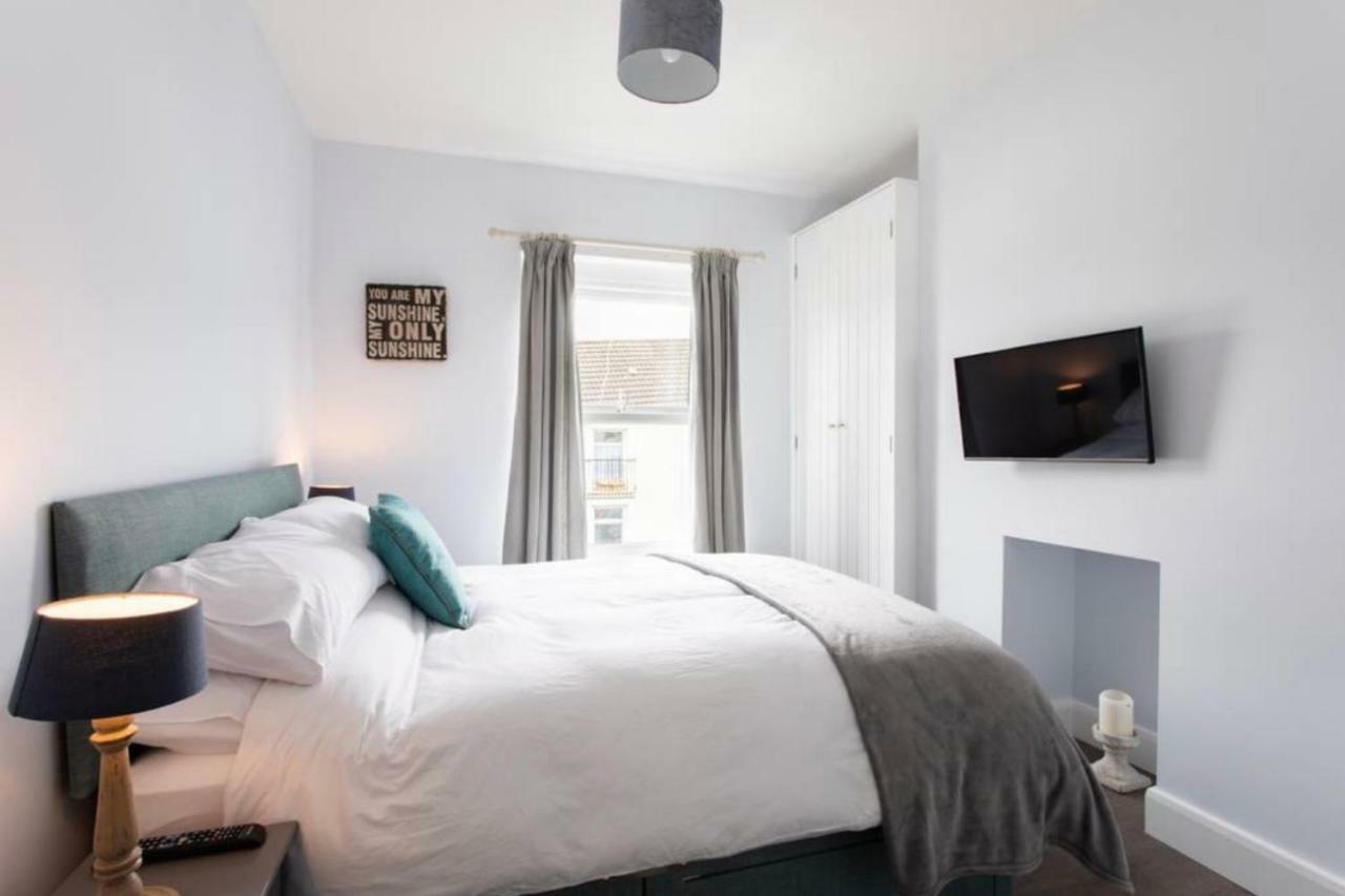 Beautiful Two Bed Mumbles Flat - With Parking Space Dış mekan fotoğraf