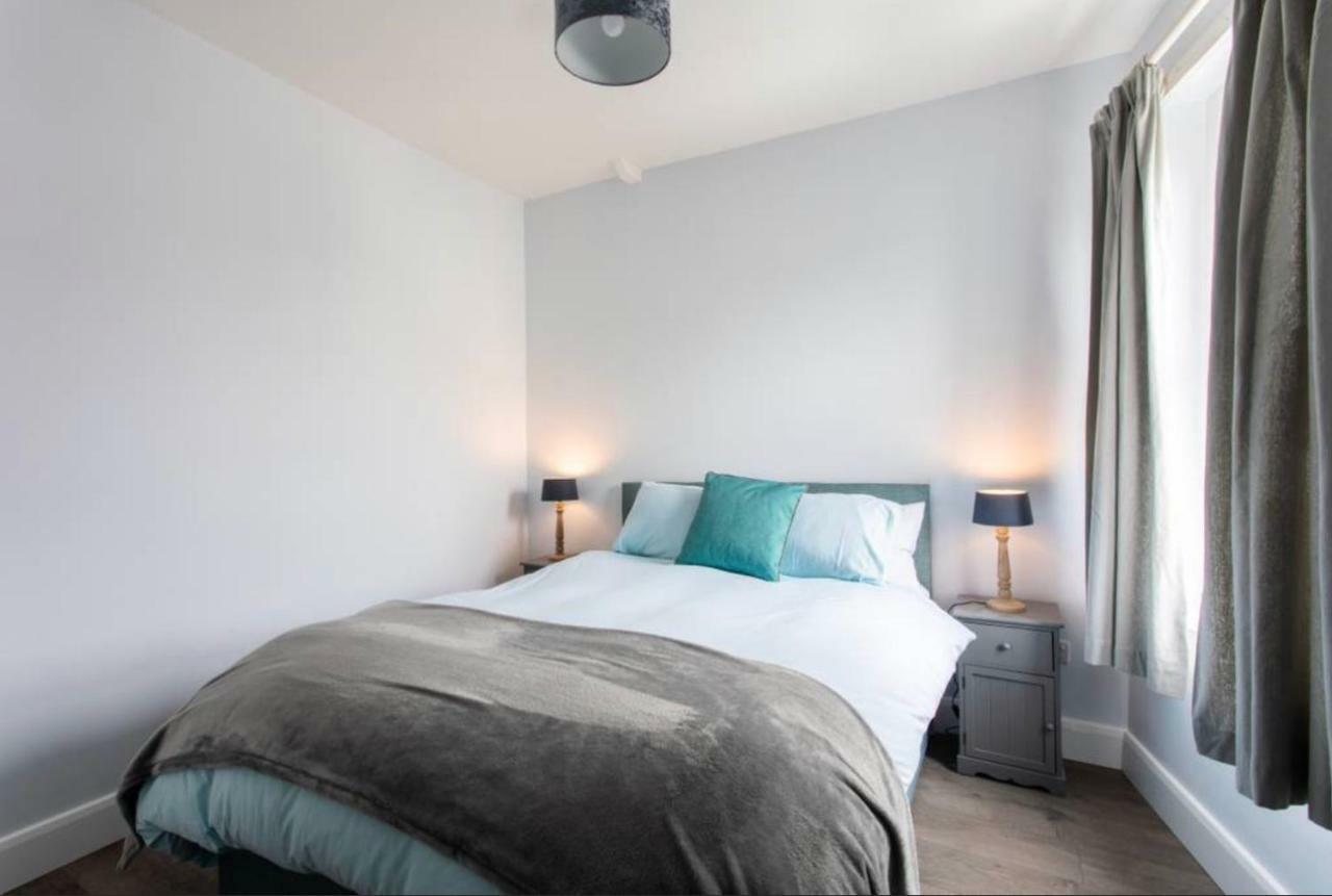 Beautiful Two Bed Mumbles Flat - With Parking Space Dış mekan fotoğraf